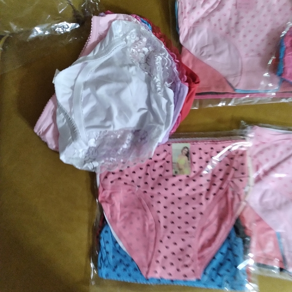 Lady underwear ( panties and lingeries) - Picture 5 of 13